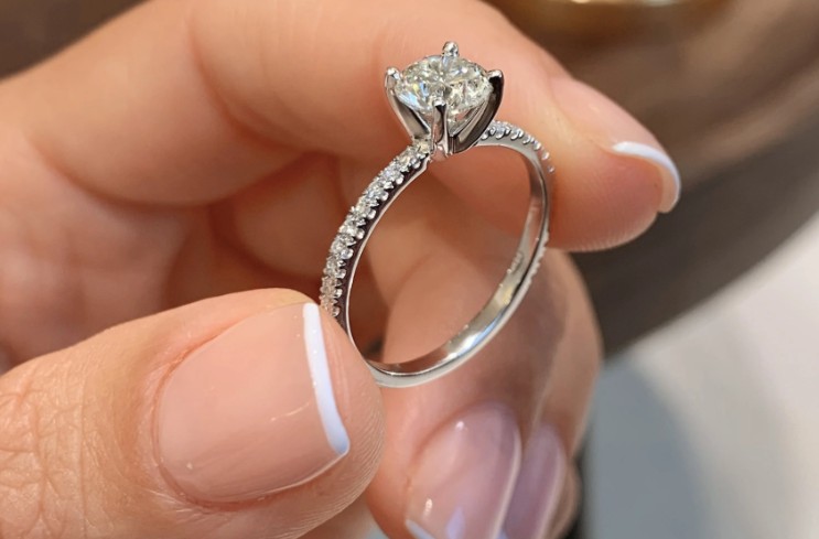 From Heirloom to Modern Icon: Rethinking Diamond Jewelry in Today’s Luxury Culture